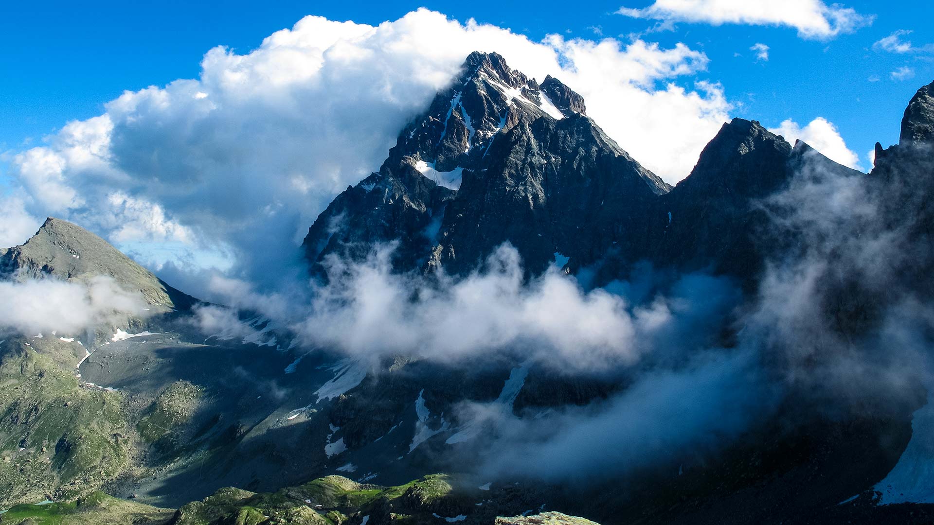 The Monviso Circuit Hiking Tour