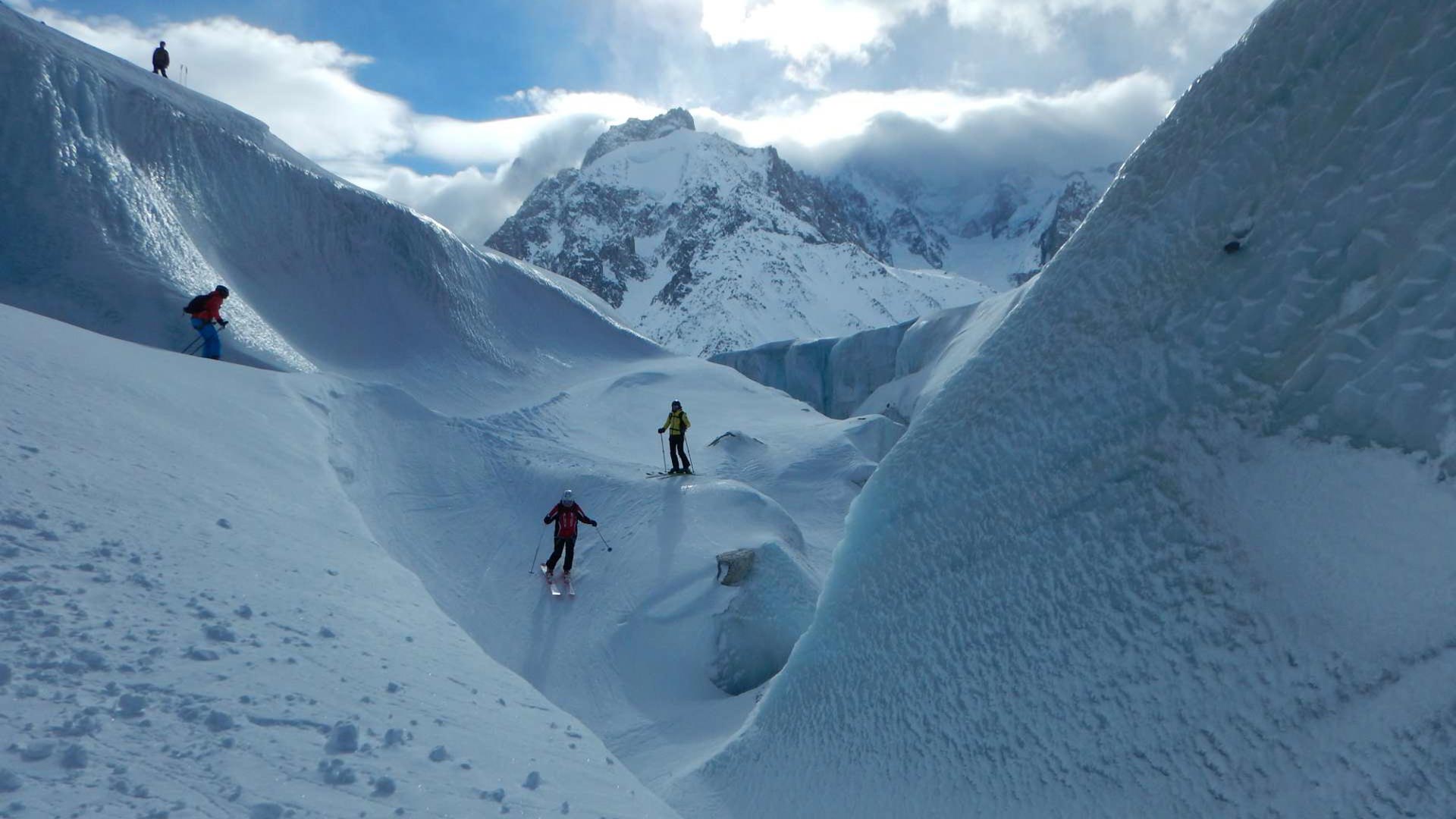 Group Tour: Mont Blanc Vallée Blanche Freeride Skiing Tour