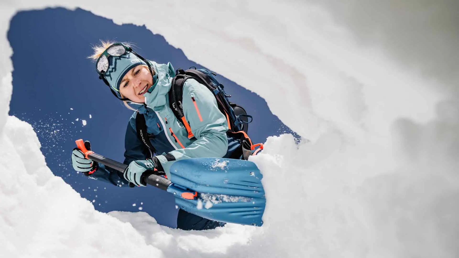Group Tour: Avalanche Safety and Rescue Day Course with Mountain Guides