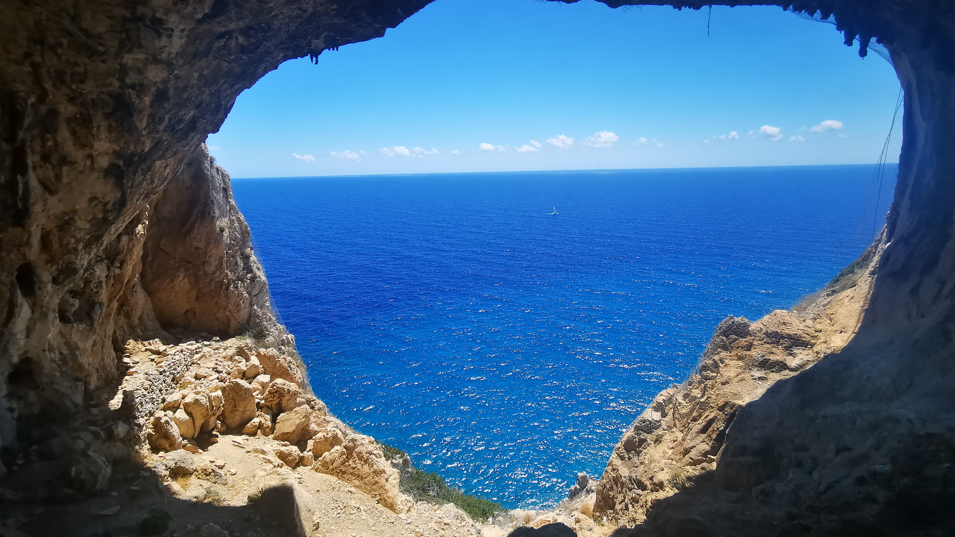 Group tour: climbing trip in Finale Ligure - Liguria - with a Verticalife guide